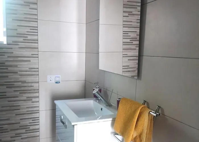 Evans Realty Be Jacuzzi & Parking & Jardin *