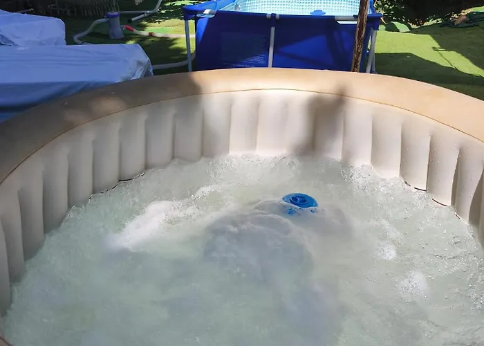 Evans Realty Be Jacuzzi & Parking & Jardin マラガ