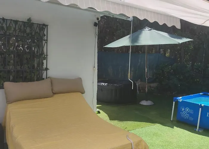 Evans Realty Be Jacuzzi & Parking & Jardin 別荘 マラガ